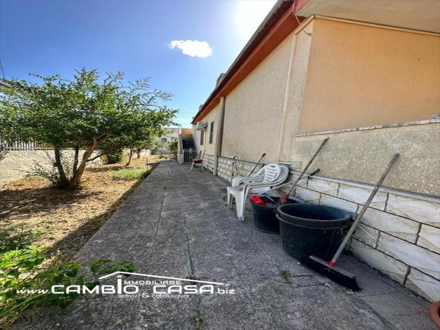 Appartamenti in Vendita - Villa in vendita a taranto solito-corvisea