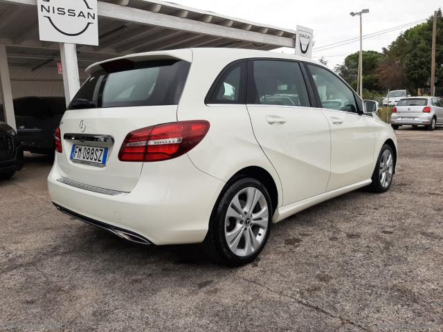 Auto - Mercedes-benz b 180 d sport