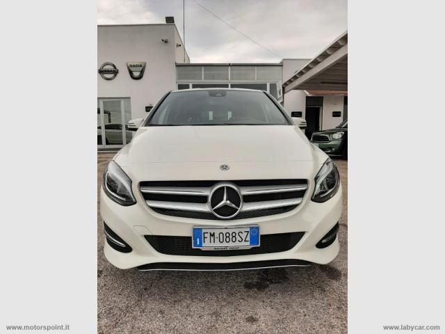 Auto - Mercedes-benz b 180 d sport