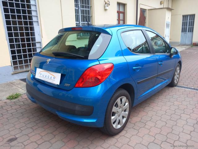 Auto - Peugeot 207 1.4 vti 95 cv 5p. xs