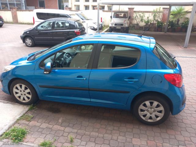 Auto - Peugeot 207 1.4 vti 95 cv 5p. xs