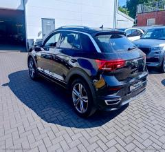 Auto - Volkswagen t-roc 1.5 tsi act r-line