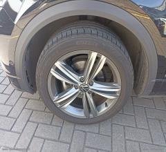 Auto - Volkswagen t-roc 1.5 tsi act r-line