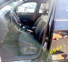 Auto - Volkswagen t-roc 1.5 tsi act r-line
