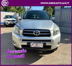 Auto - Toyota rav4 2.2 d-4d 136 cv dpf