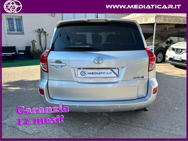 Auto - Toyota rav4 2.2 d-4d 136 cv dpf
