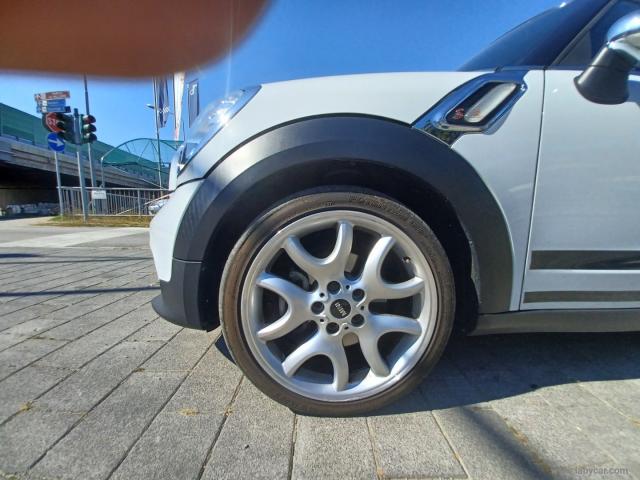 Auto - Mini mini cooper sd paceman