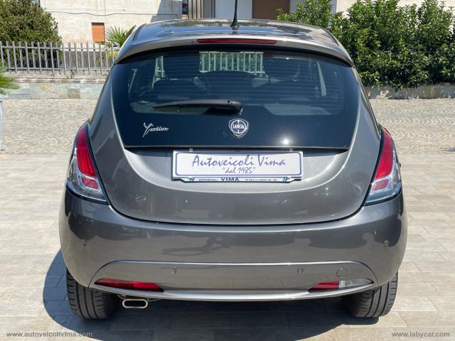 Auto - Lancia ypsilon 1.2 69 cv 5p. gpl ecochic gold