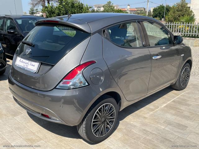 Auto - Lancia ypsilon 1.2 69 cv 5p. gpl ecochic gold