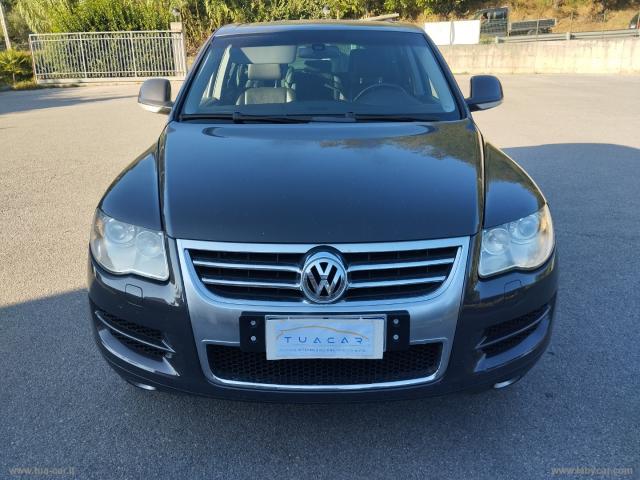 Auto - Volkswagen touareg 3.0 v6 tdi 240cv dpf tip.