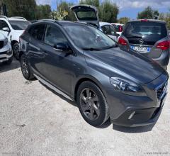 Auto - Volvo v40 cross country d2 1.6 momentum