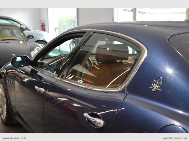 Auto - Maserati quattroporte 4.2 v8