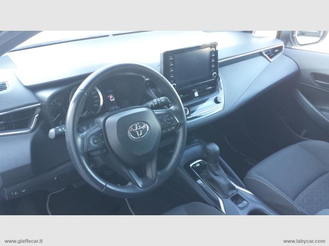 Auto - Toyota corolla 1.8 hybrid business