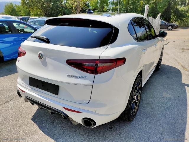 Auto - Alfa romeo stelvio 2.2 t.diesel 210cv at8 q4 veloce