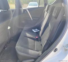 Auto - Toyota rav4 2.0 d-4d 4wd lounge white ed.