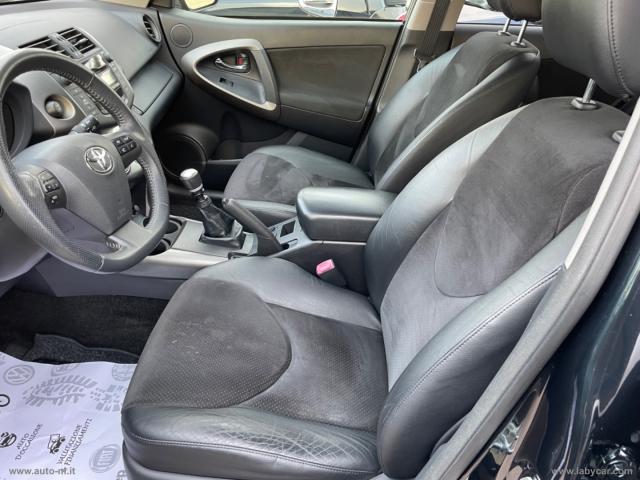 Auto - Toyota rav4 crossover 2.2 d-cat 177 cv luxury