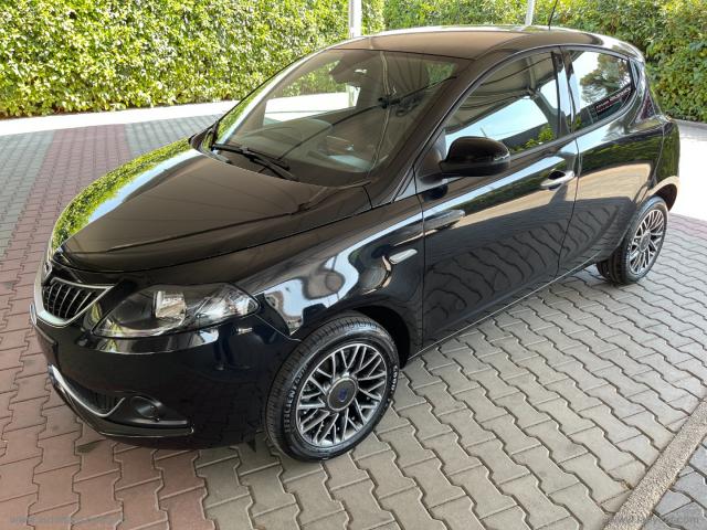 Auto - Lancia ypsilon 1.0 firefly 5p.s&s hybrid gold plus