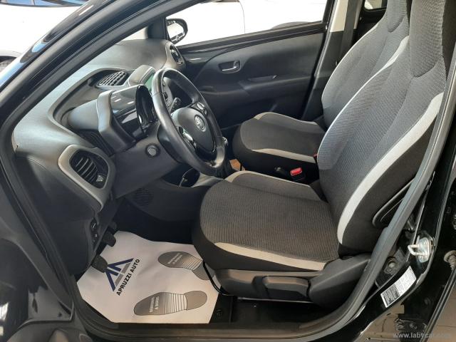 Auto - Toyota aygo connect 1.0 vvt-i 72 cv 5p. x-cool