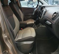 Auto - Renault captur 1.5 dci 8v 90 cv s&s