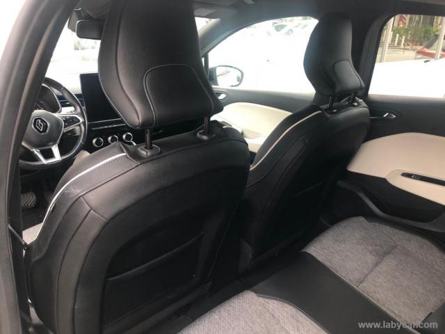 Auto - Renault clio hybrid e-tech 140 cv 5p. e-tech