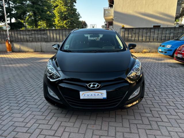 Auto - Hyundai i30 wagon 1.6 crdi comfort