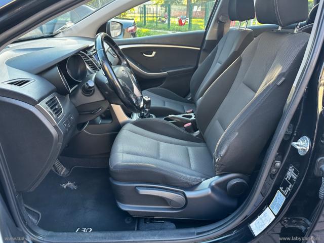 Auto - Hyundai i30 wagon 1.6 crdi comfort
