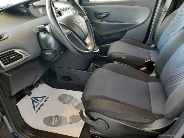 Auto - Lancia ypsilon 1.0 firefly 5p.s&s hyb. eco gold