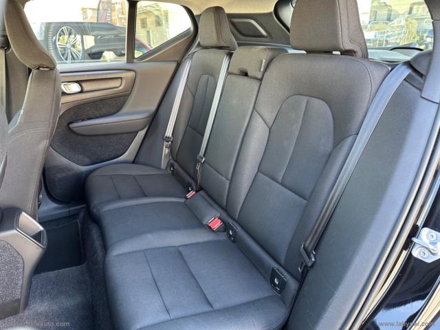 Auto - Volvo xc40 d3 awd geartronic momentum