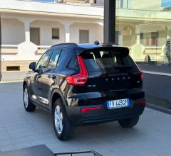 Auto - Volvo xc40 d3 awd geartronic momentum