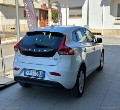 Auto - Volvo v40 d2 business