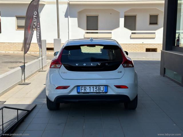 Auto - Volvo v40 d2 business