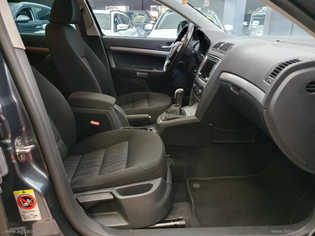 Auto - Skoda octavia 1.8 tfsi 4x4 wagon elegance