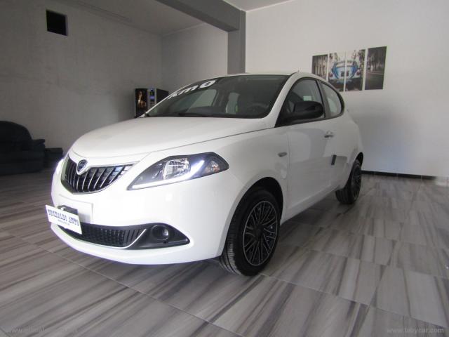 Auto - Lancia ypsilon 1.0 firefly 5p.s&s hyb. eco gold