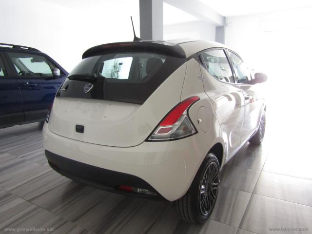 Auto - Lancia ypsilon 1.0 firefly 5p.s&s hyb. eco gold