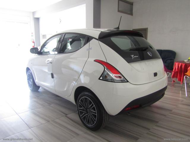 Auto - Lancia ypsilon 1.0 firefly 5p.s&s hyb. eco gold