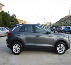 Auto - Volkswagen t-roc 1.6 tdi scr advanced bluemot.tech.