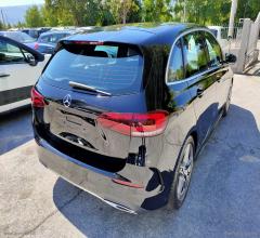 Auto - Mercedes-benz b 180 d premium