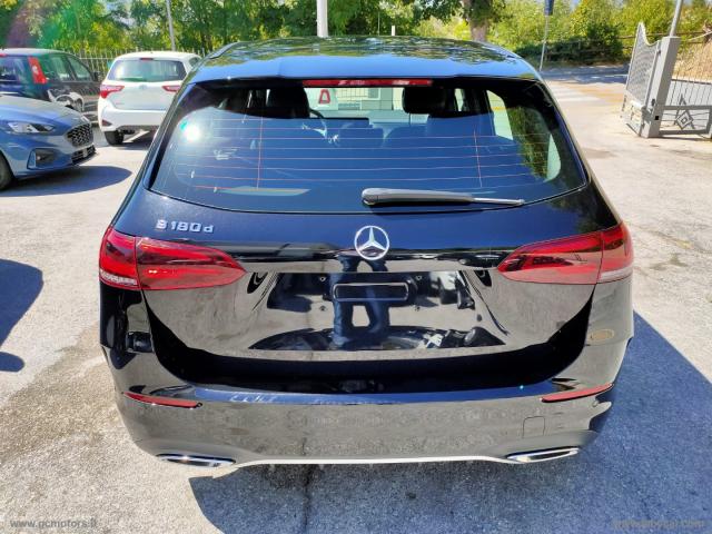 Auto - Mercedes-benz b 180 d premium