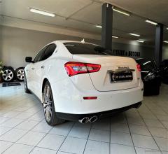 Auto - Maserati ghibli v6 diesel 275 cv