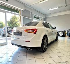 Auto - Maserati ghibli v6 diesel 275 cv