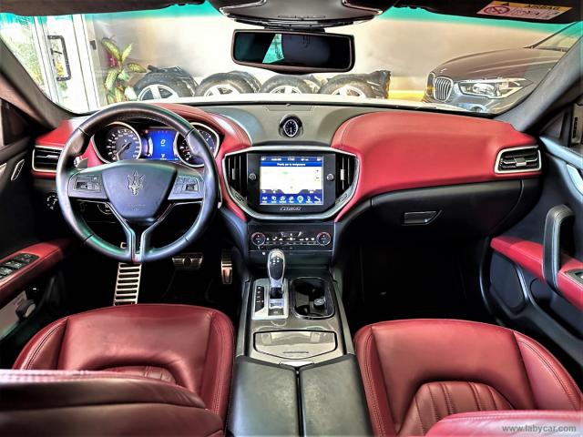 Auto - Maserati ghibli v6 diesel 275 cv