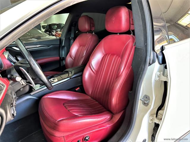 Auto - Maserati ghibli v6 diesel 275 cv