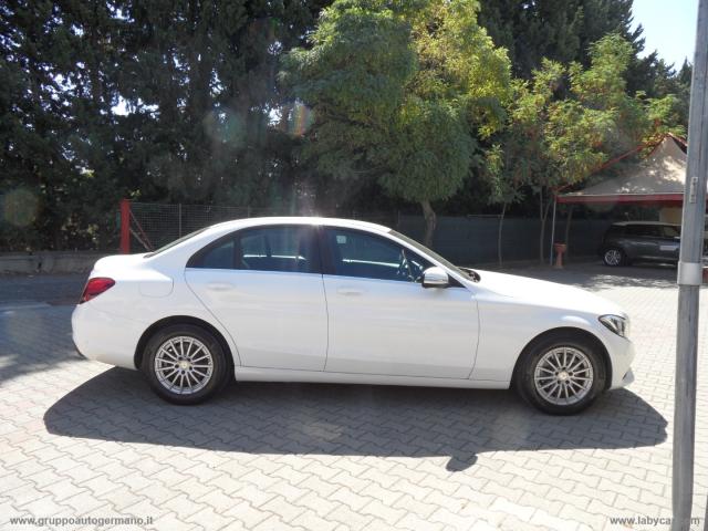 Auto - Mercedes-benz c 200 bluetec premium
