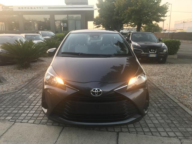 Auto - Toyota yaris 1.0 5p. ultimate