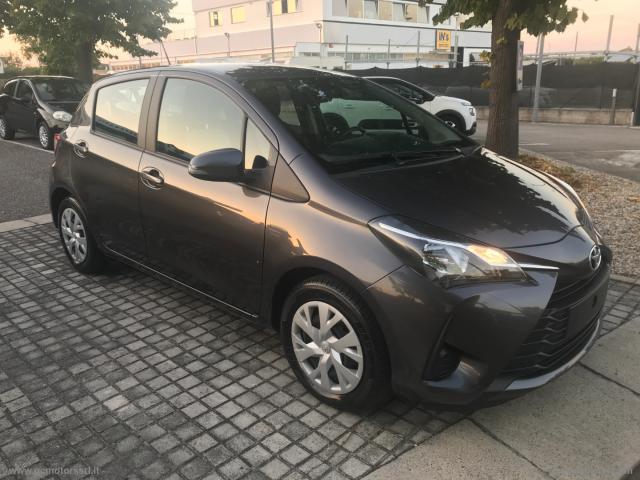 Auto - Toyota yaris 1.0 5p. ultimate