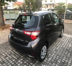 Auto - Toyota yaris 1.0 5p. ultimate