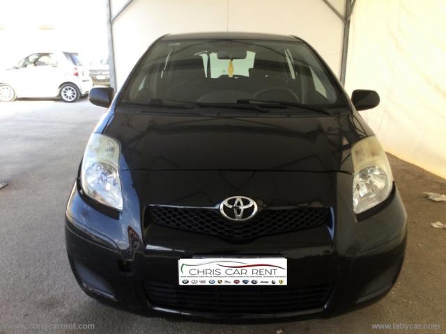 Auto - Toyota yaris 1.0 5p.