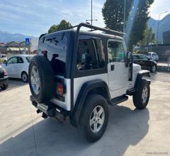 Auto - Jeep wrangler 2.4 sport