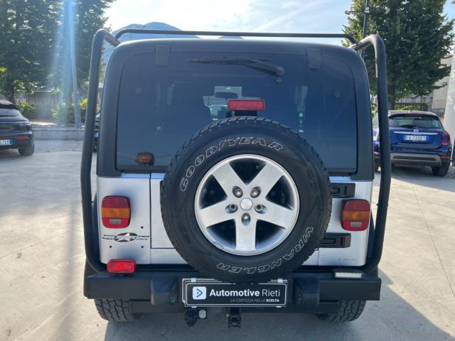 Auto - Jeep wrangler 2.4 sport