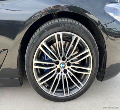 Auto - Bmw 530d xdrive 249cv msport